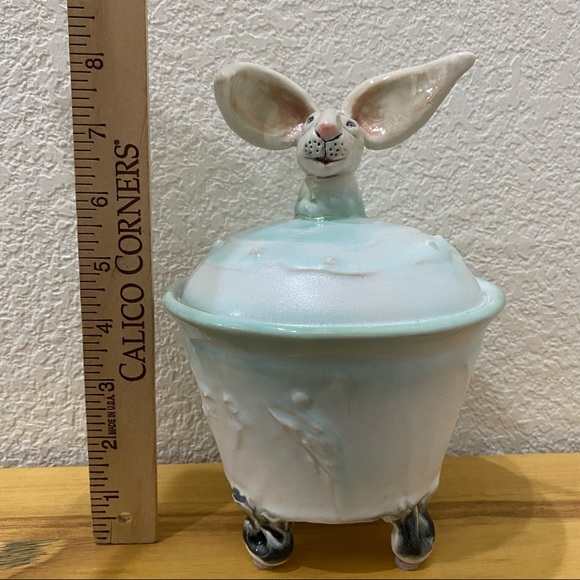 Rare One-Of-A-Kind Ceramic Easter Bunny Rabbit Ceramic Decor - Picture 7 of 14